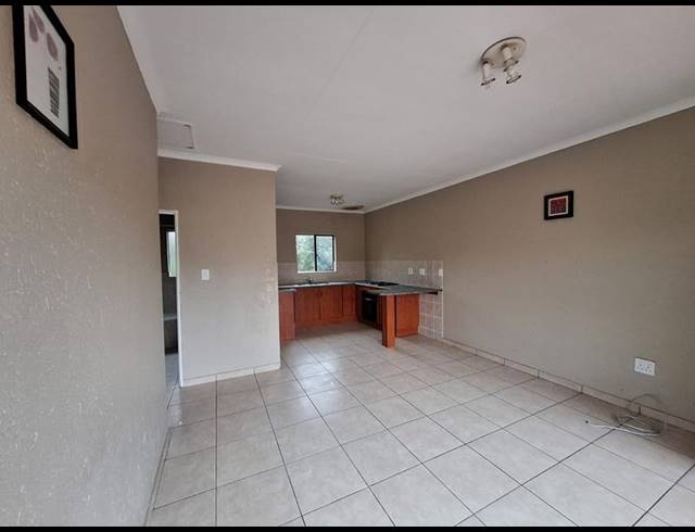 2 BEDROOM PROPERTY TO RENT IN HELIKONPARK